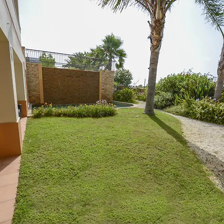 Ria Alvor Luxurious Golfview Лагуш