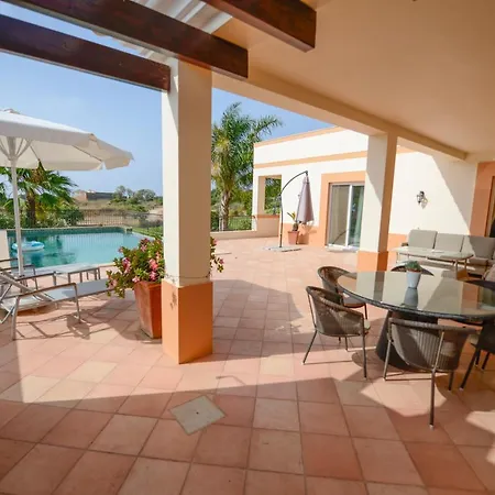 Ria Alvor Luxurious Golfview Villa *