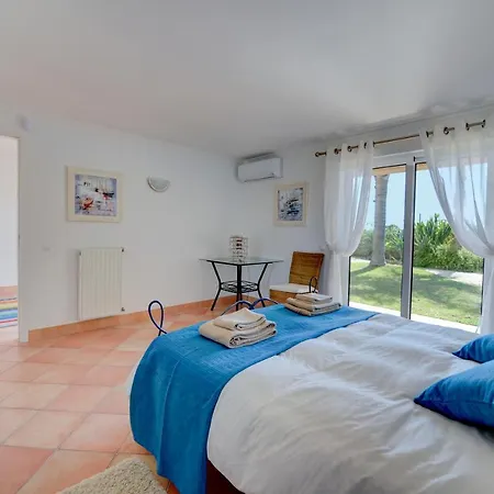 Ria Alvor Luxurious Golfview ラゴス